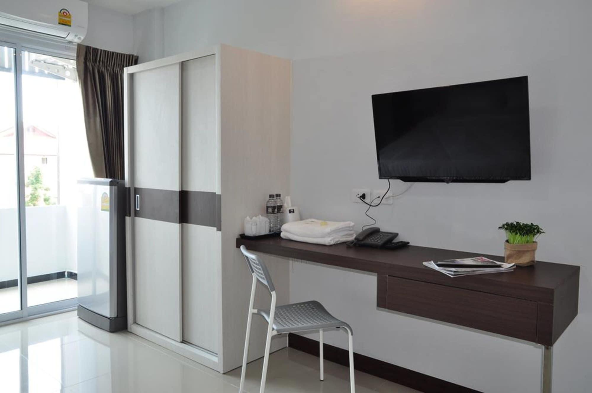 C Room @ Airport By Choktawee Chiang Mai Extérieur photo